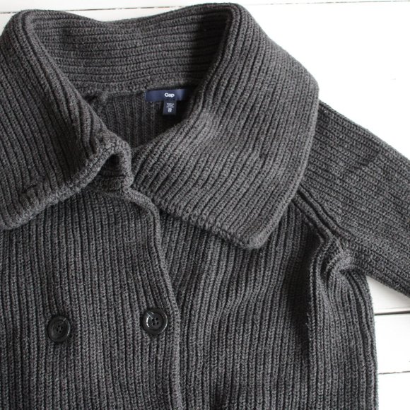 GAP Grey Knit Button Up Cardigan With Foldover Collar - Picture 2 of 6